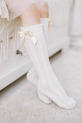 Podkolanówki dziecięce ażurowe z kokardą Milena