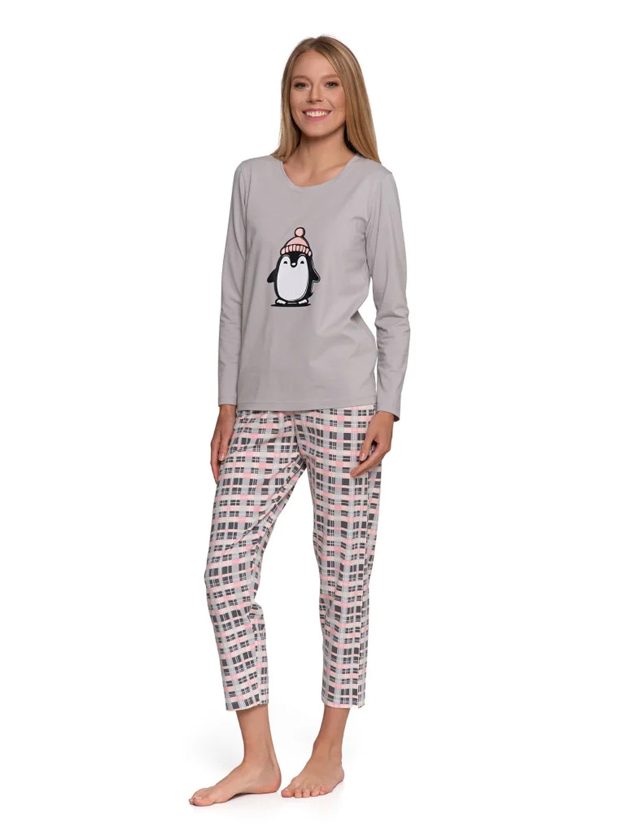 Women's pajamas with long sleeves and 7/8 leg