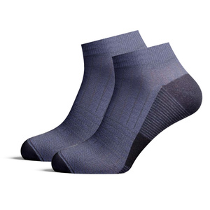 Sportliche Füße der Männer