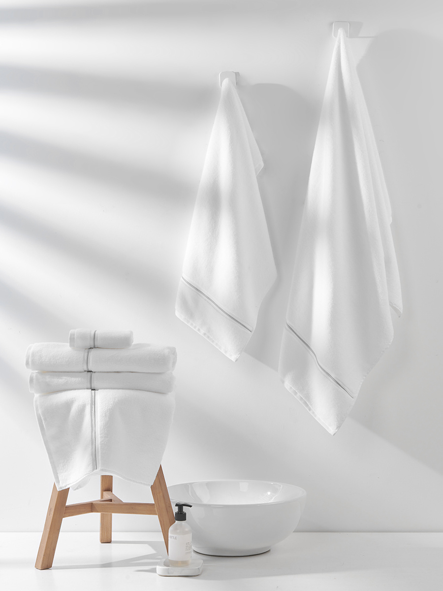 Towel Libre White/Silver