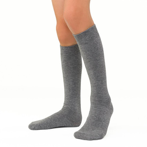 Podkolanówki dziecięce - bezuciskowe w prążek art. 072 YK008 melanż szare