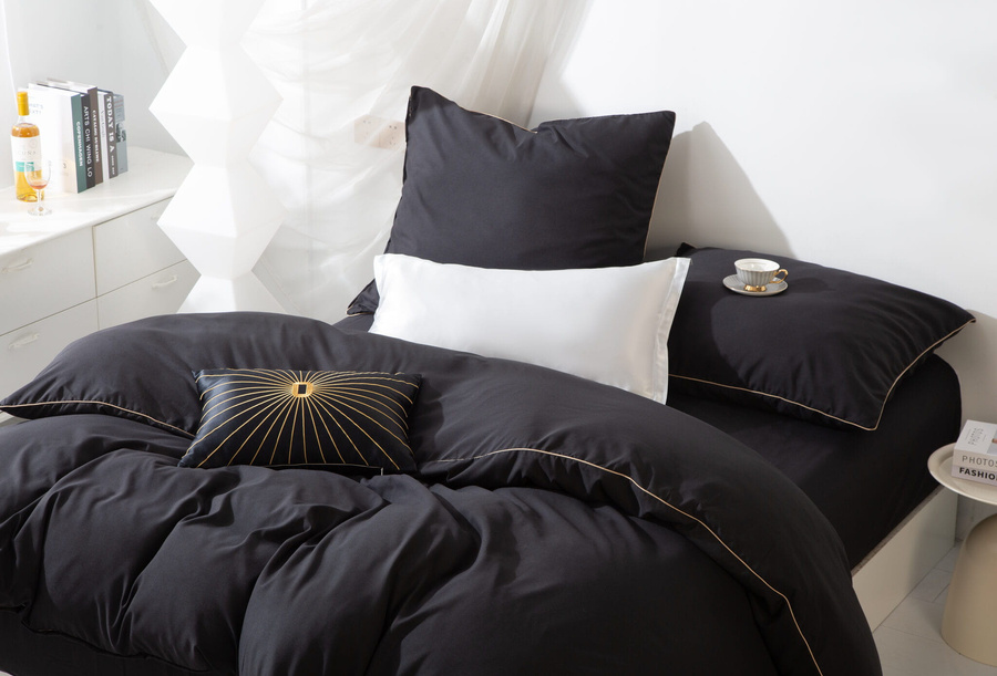 Bettwaren Queen Schwarz Gold