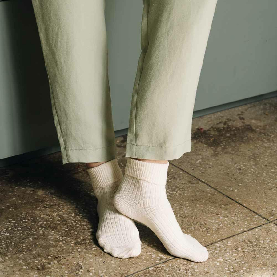 Socken Serie Streifen Ecru