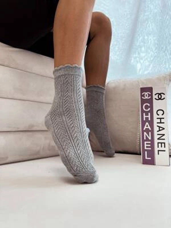 Durchbrochene Socken in Fischgrätmuster für Frauen