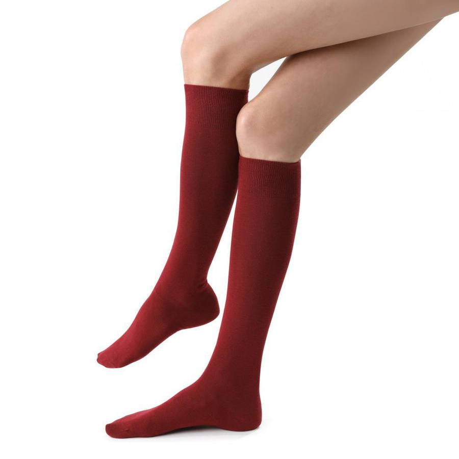Damenkniestrümpfe Serie Bordeaux