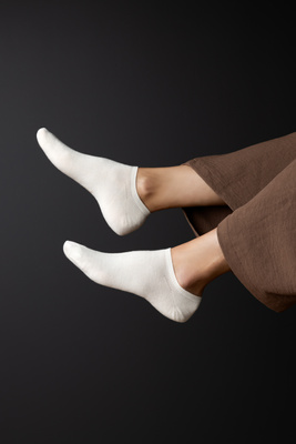 Frauenfüße in Merinowolle Kunst. 130 Steven