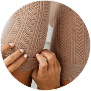 Überkniestrümpfe Serie Zopfmuster Beige