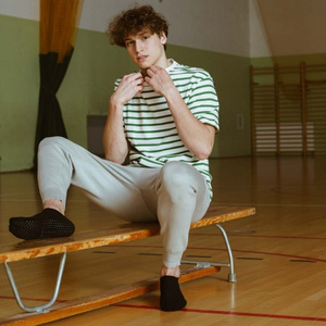 Halbe Frotteefüße mit ABS-Kunst. 135 IJ003 grau