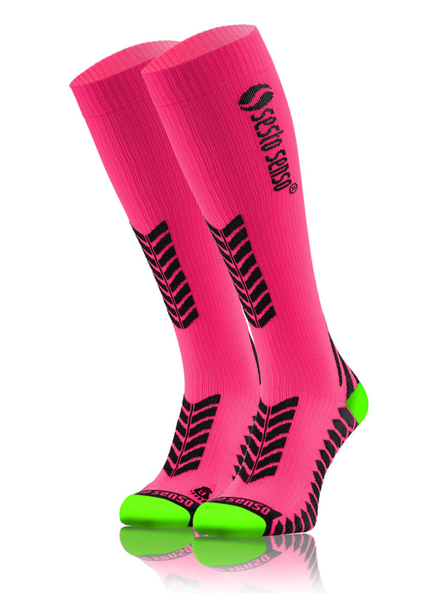 Sesto Senso Sportliche Kompressions-Kniestrümpfe – Atmungsaktive, Schnelltrocknende Socken für Laufen, Unisex, Anatomic Fit, Poliamid-Elastan-Mix, Flachnaht, Farbe: Rosa