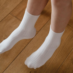 Gestreifte Socken aus Bio-Baumwolle