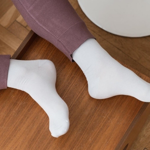 Skarpety garniturowe gładkie art.056 H103 szare