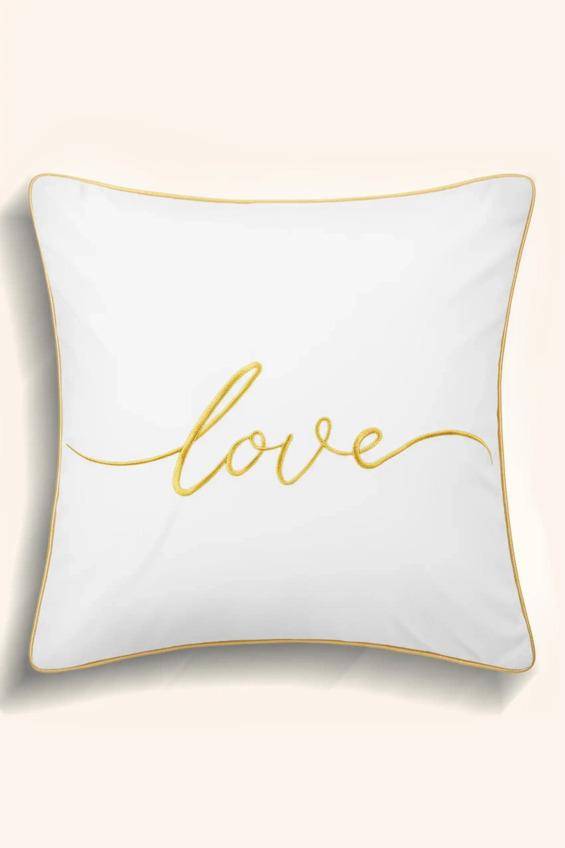Cushion LOVE White