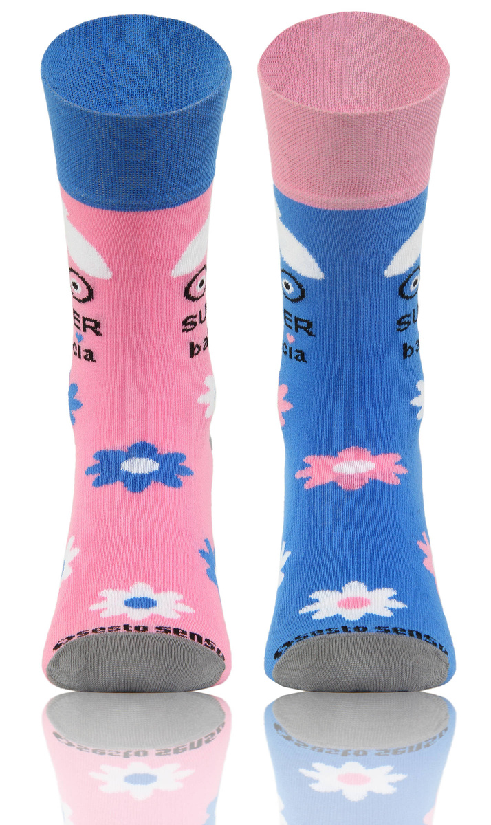 Socken Serie Super Babcia Blau, Rosa