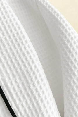 S BATHROBE WAFFLE WHITE WITH BIZA XXL