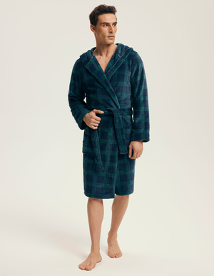 Nickel bathrobe