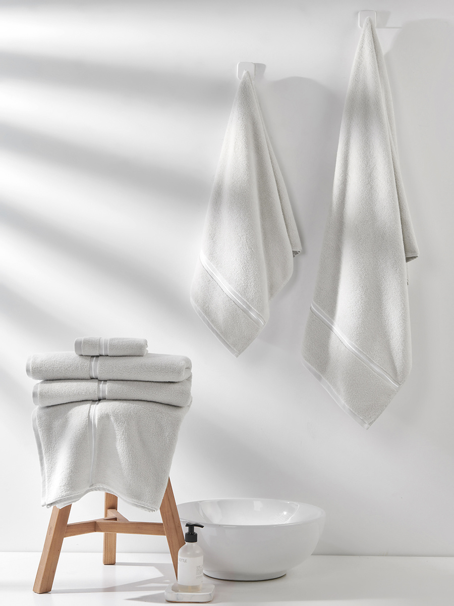 Towel Libre Gray/White