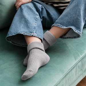 Skarpetki 50% z wełny alpaki art. 044 PR007 jasno różowe