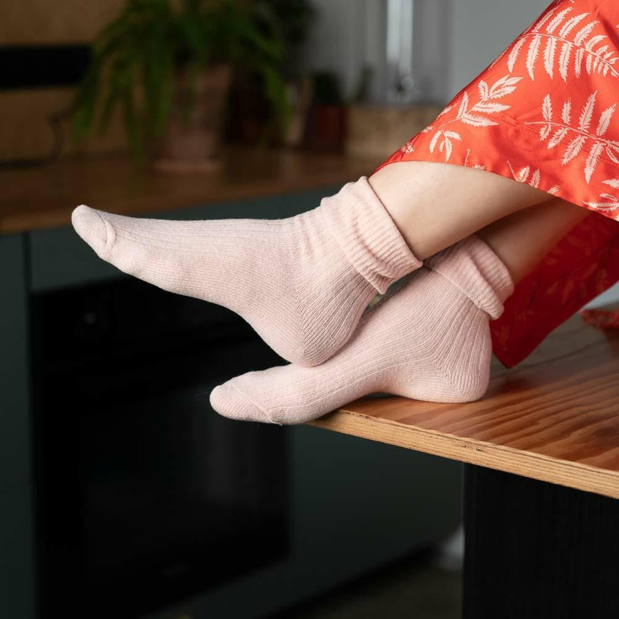 Socken Wolle Serie Rosa