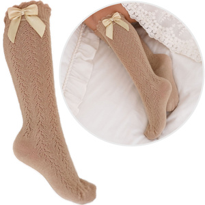 Podkolanówki dziecięce ażurowe z kokardą Milena