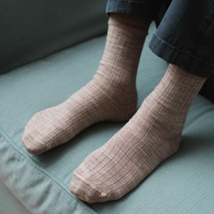 Skarpetki z wełny merino bezuciskowe w prążek art. 130 Steven