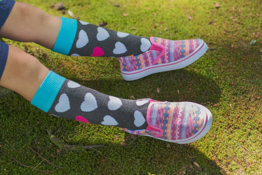 Skarpetki dziecięce szare SOXO GOOD STUFF w serca