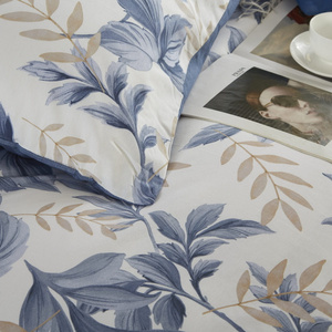 Bettwäsche Y014 Weiß mit blauen und beigen Pflanzenmotiv