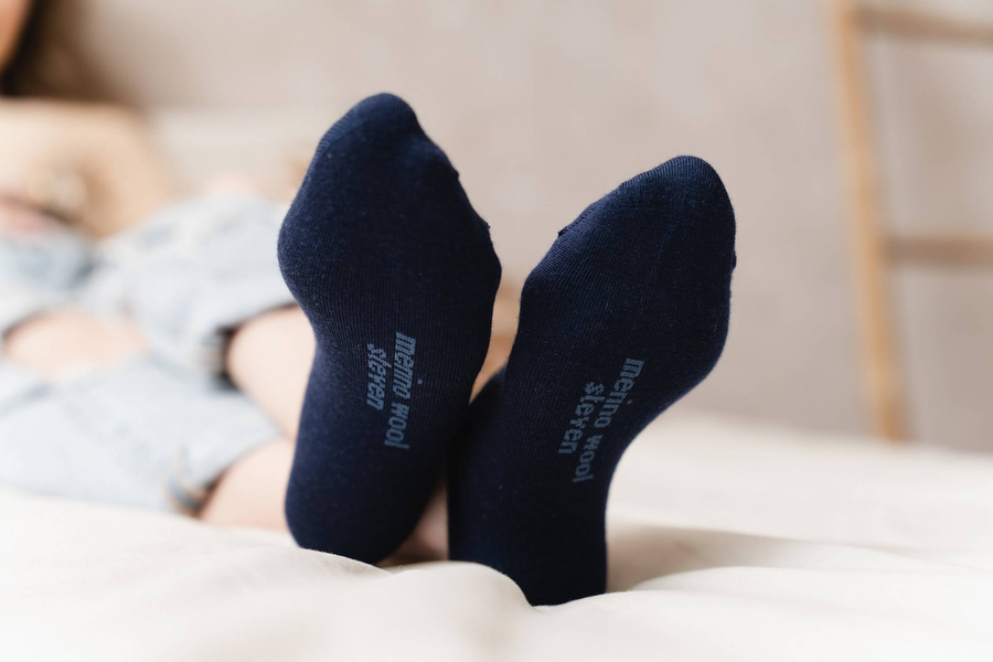 Frauenfüße in Merinowolle Kunst. 130 Steven