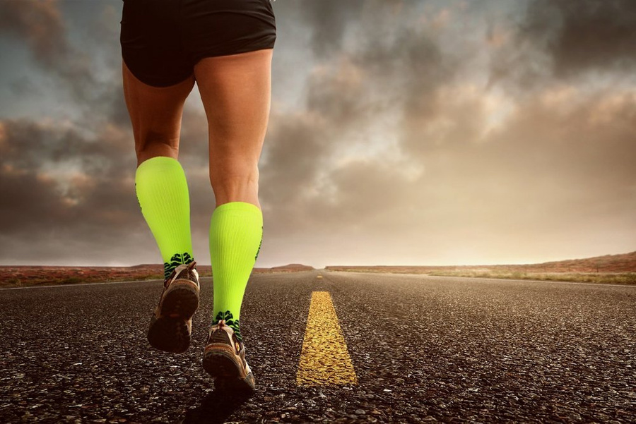 Șosete sport lungi de compresie Seria Galbene