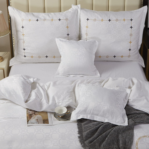 Lenjerie Atât de Satinată 160*200 AT012