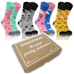 Sesto Senso Bunte Baumwollsocken Set – 4 Paar Geschenkbox für Oma und Opa, Hochwertige Baumwolle, Bequem mit Flachnähten, Nicht einschneidend, Mix Muster, Mehrfarbig, Unisex, Hergestellt in Polen