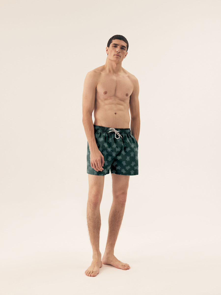 React swim shorts with pattern change effect