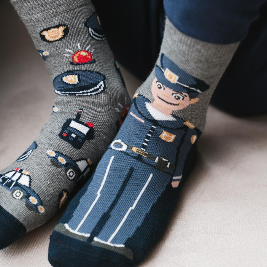 Socken für Jungen mit Polizistenmotiv. 014 CE382 melange grau