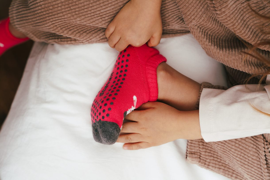 Stopki frotte z ABS art. 134 XE029 jasny róż