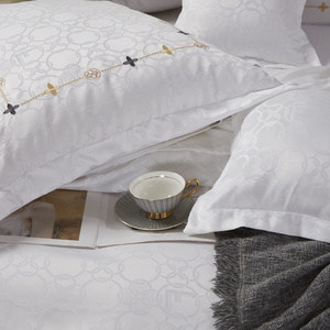 Lenjerie Atât de Satinată 160*200 AT012