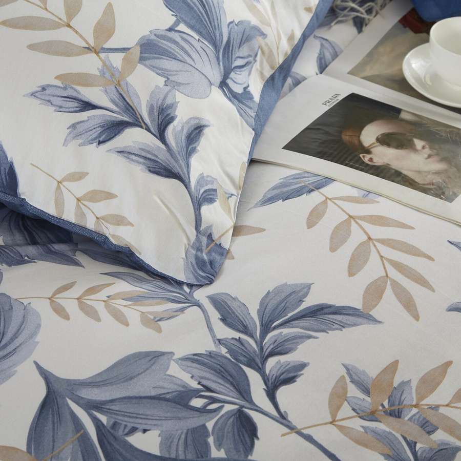 Bettwäsche Y014 Weiß mit blauen und beigen Pflanzenmotiv