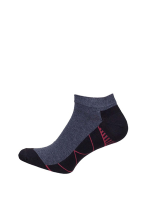 Sportliche Füße der Männer