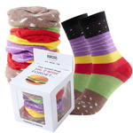 Geschenksocken in einer Hamburgerbox