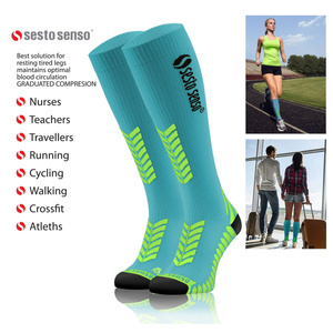 Sesto Senso Kompressionsstrümpfe – Sportliche Kniestrümpfe aus Poliamid, Atmungsaktiv und Schnell Trocknend, Flache Nähte, Ideal zum Laufen, Unisex, Türkis, Optimale Muskelregeneration und Stabilität