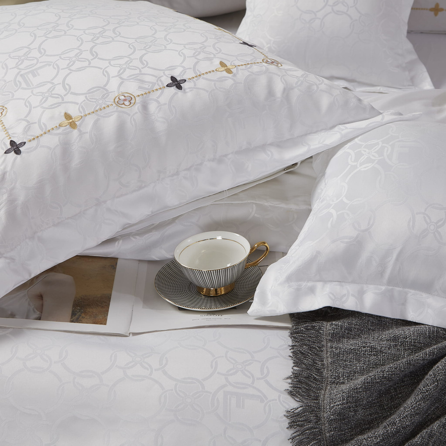 Lenjerie Atât de Satinată 160*200 AT012