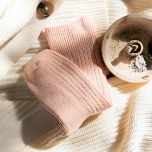 Socken Wolle Serie Rosa