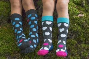 Skarpetki dziecięce szare SOXO GOOD STUFF w serca