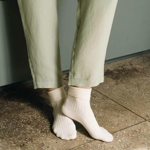 Socken Serie Streifen Ecru