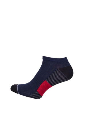 Sportliche Füße der Männer