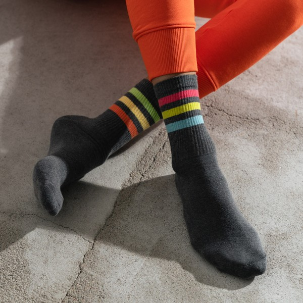 Sportliche gestreifte Socken für Damen/Herren Mehr Mode