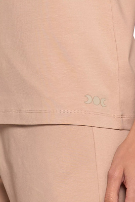 Women's pajamas with short sleeves