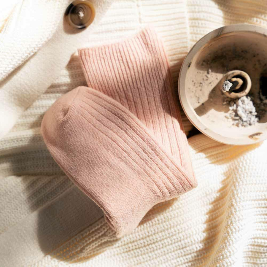 Socken Wolle Serie Rosa