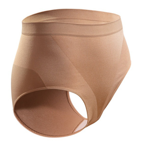 Sesto Senso Damen Korrigierende Unterhose Gloria – Nahtlose Shapewear, Figurformend, Bequem, Poliamid-Elasthan, Unsichtbar unter Kleidung, Po- und Bauchunterstützung, Beige, Neu