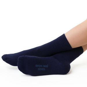 Skarpetki z wełny merino art. 130 GC005 czerwień Steven