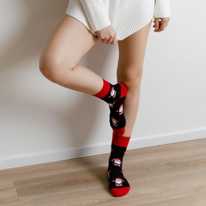 Skarpetki świąteczne w mikołaje art. 136 CO058 granatowe