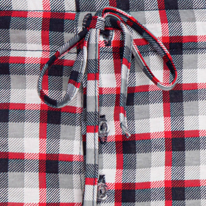 Sleeping shorts, pajama-style, short, made of cotton with a drawstring at the waist.